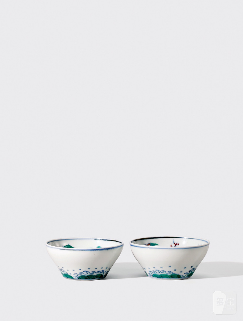 清雍正·斗彩龙纹折腰杯（一对）